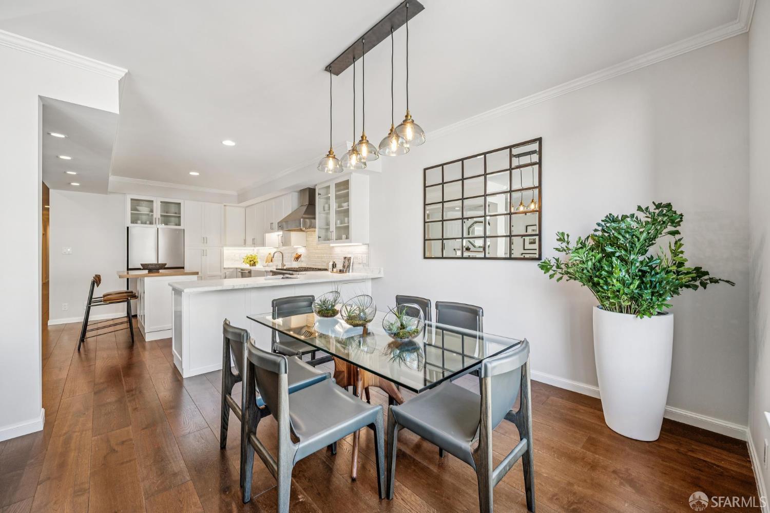 2639 Greenwich Street