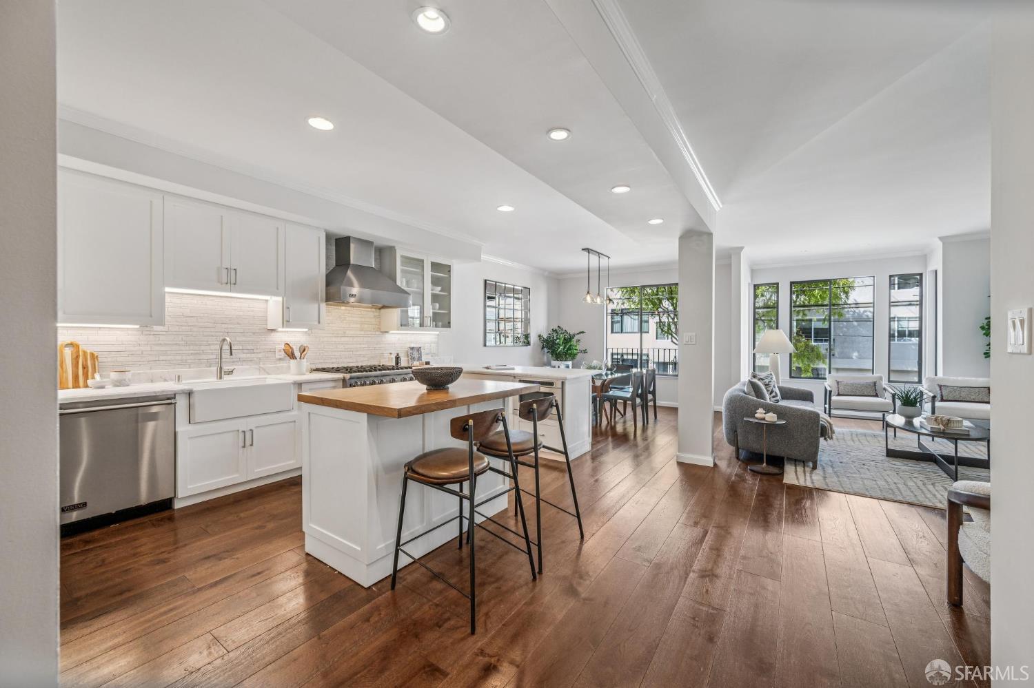 2639 Greenwich Street