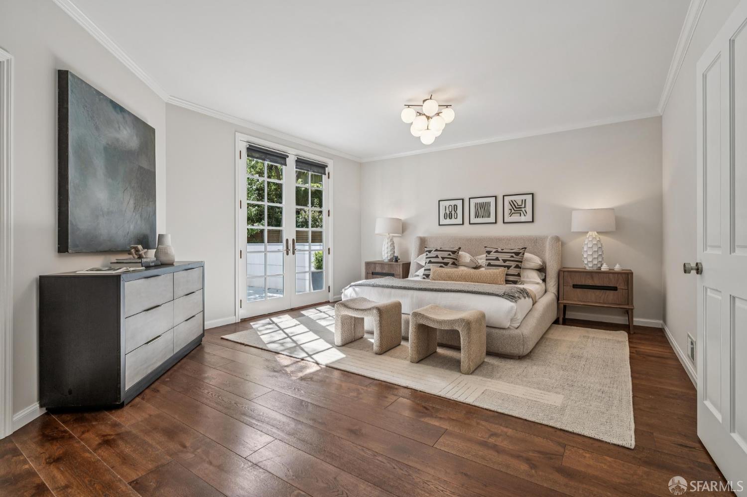 2639 Greenwich Street