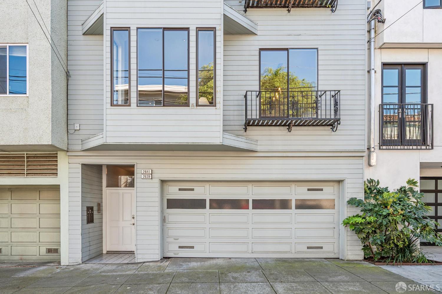 2639 Greenwich Street