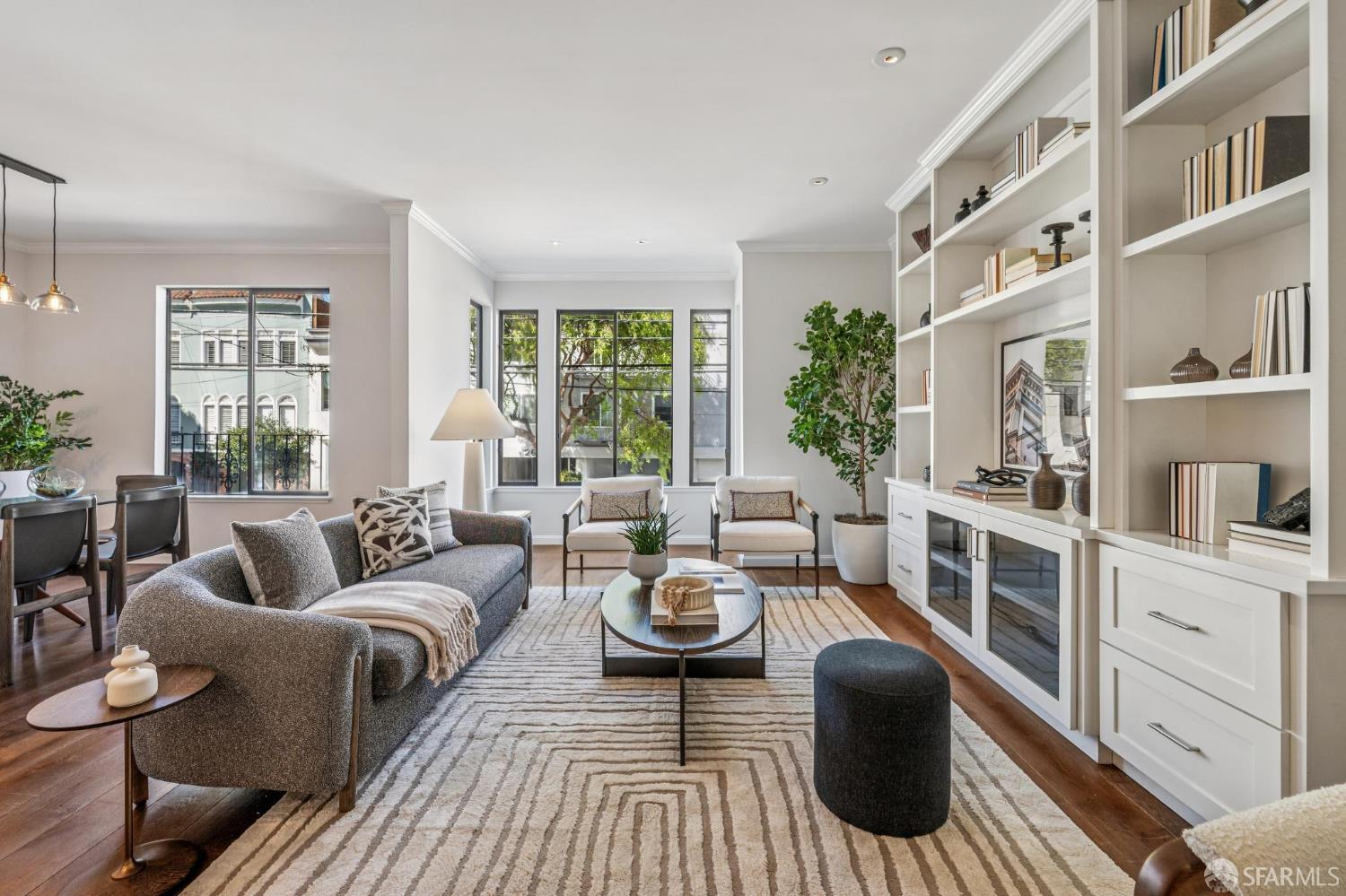 2639 Greenwich Street