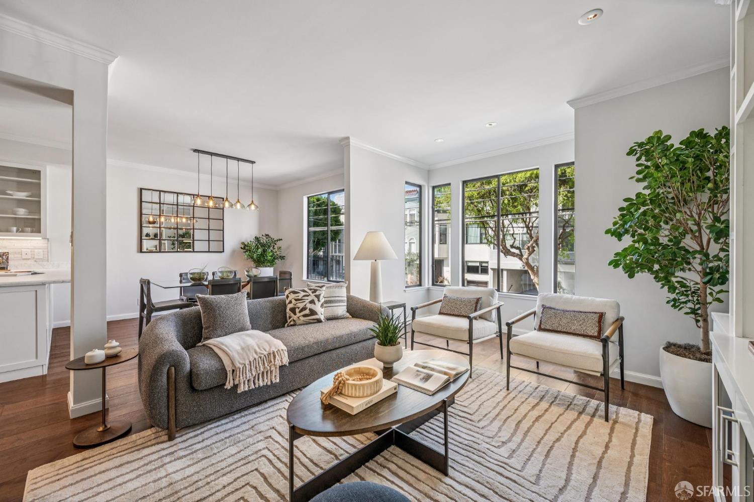 2639 Greenwich Street