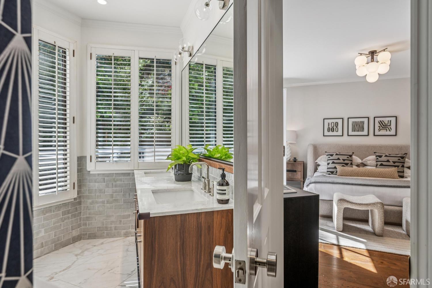 2639 Greenwich Street