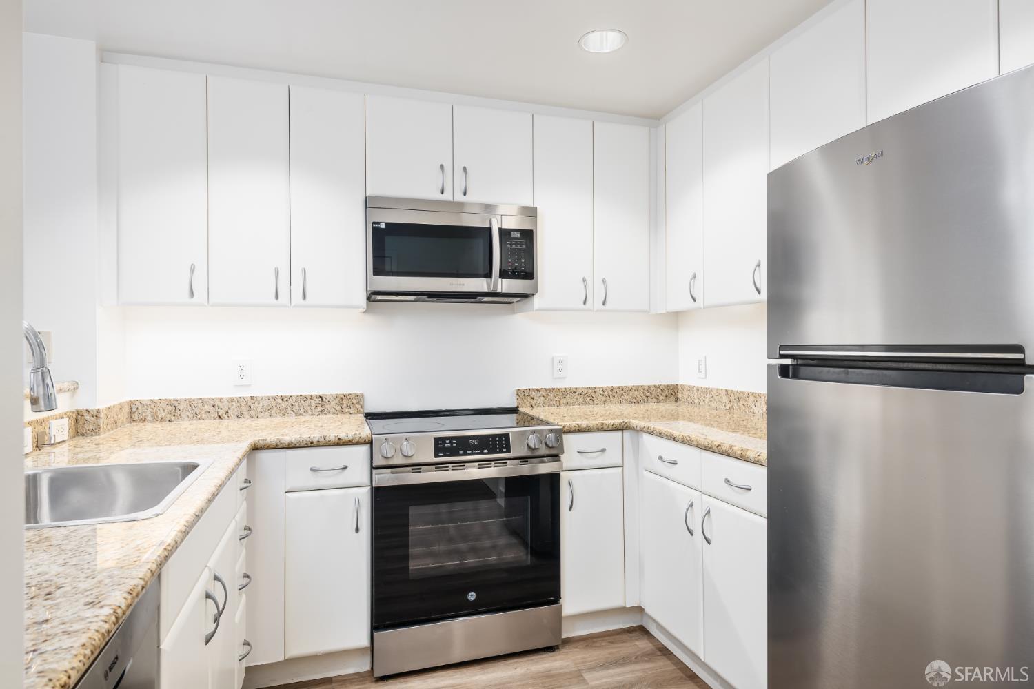 250 King Street # 544