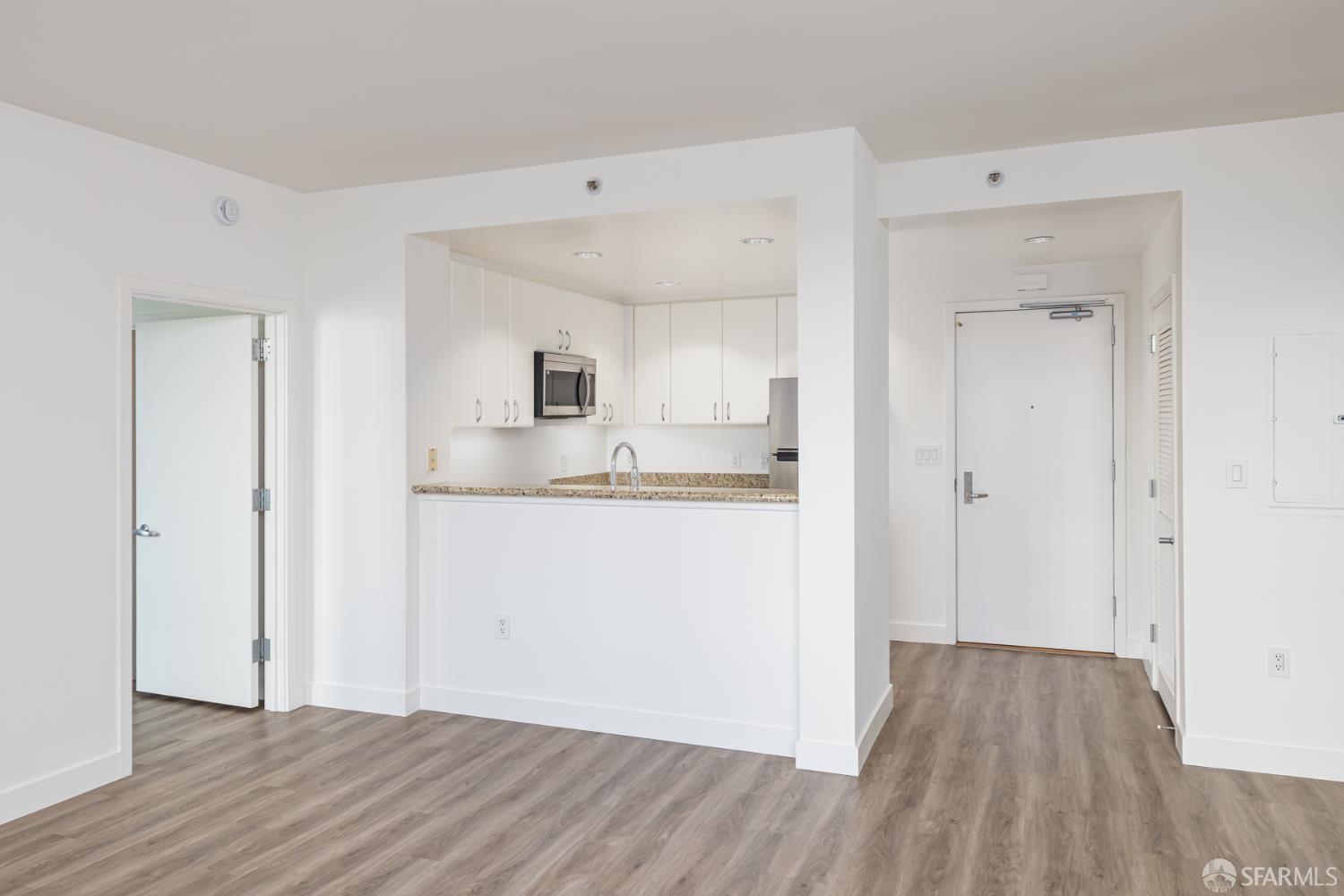 250 King Street # 544