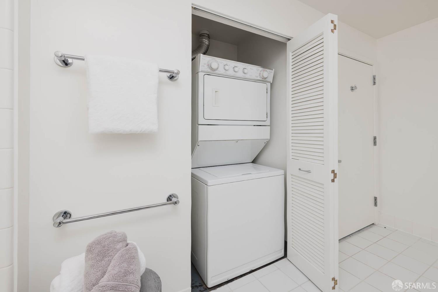 250 King Street # 544