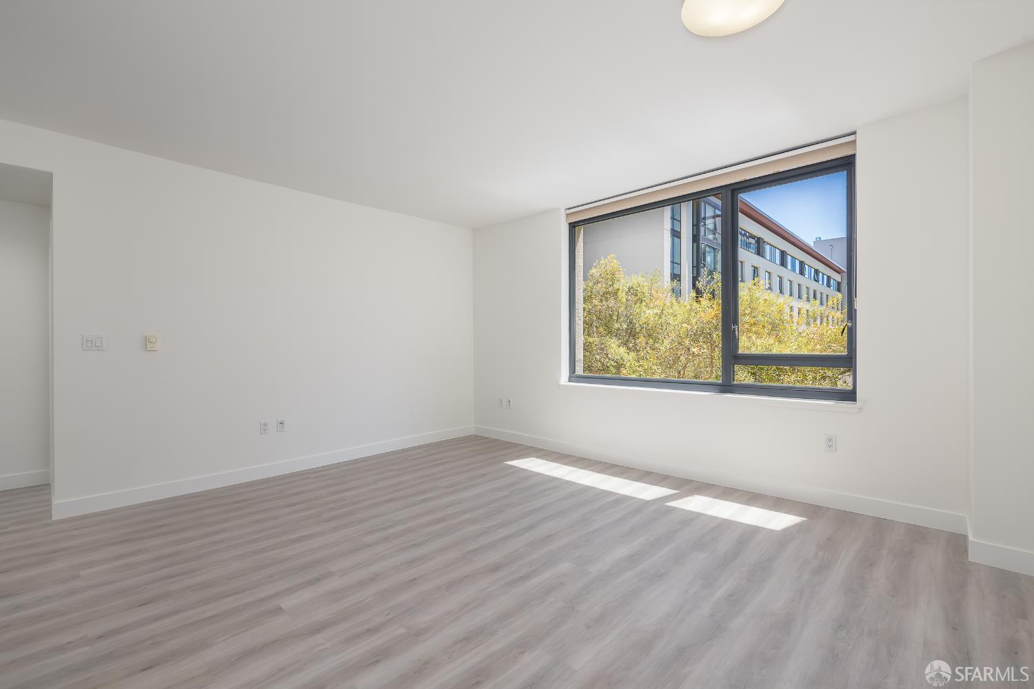 250 King Street # 544