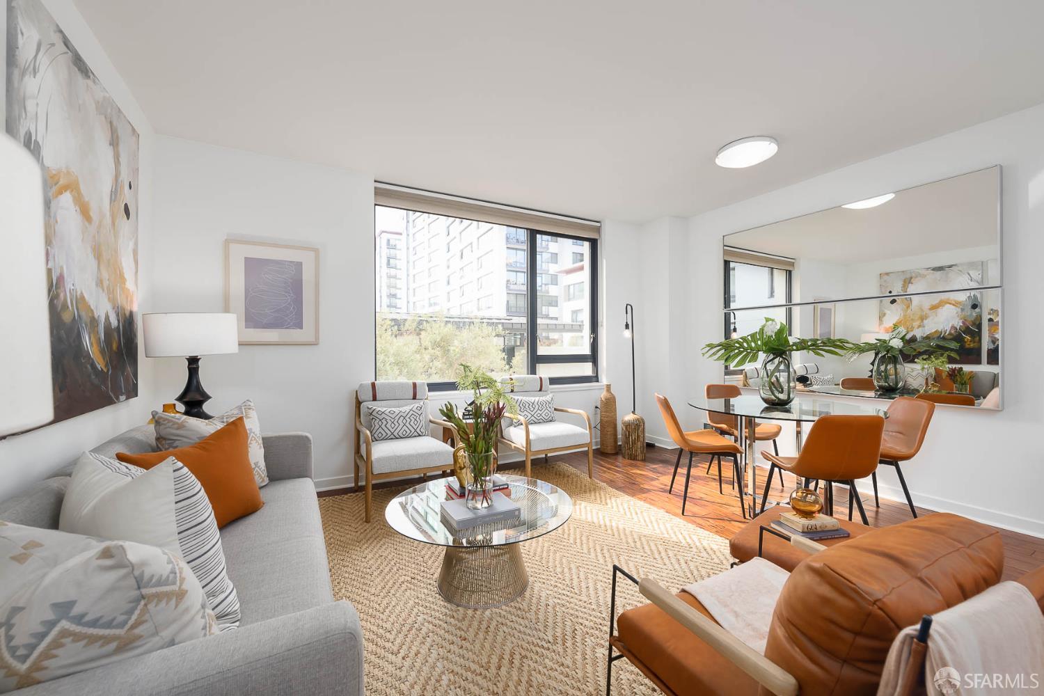 250 King Street # 544