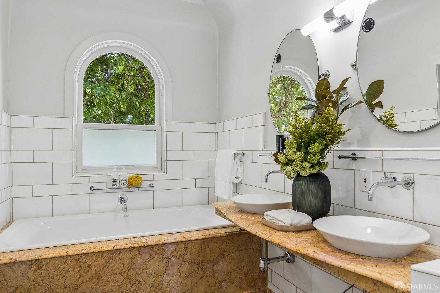 249 Fair Oaks Street