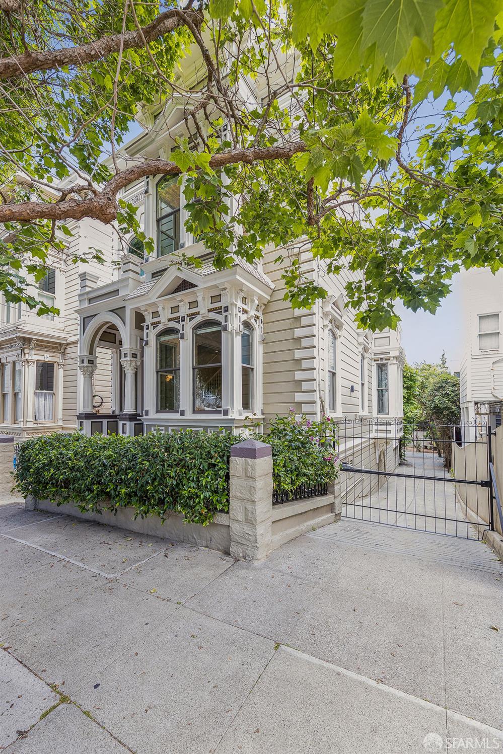 249 Fair Oaks Street