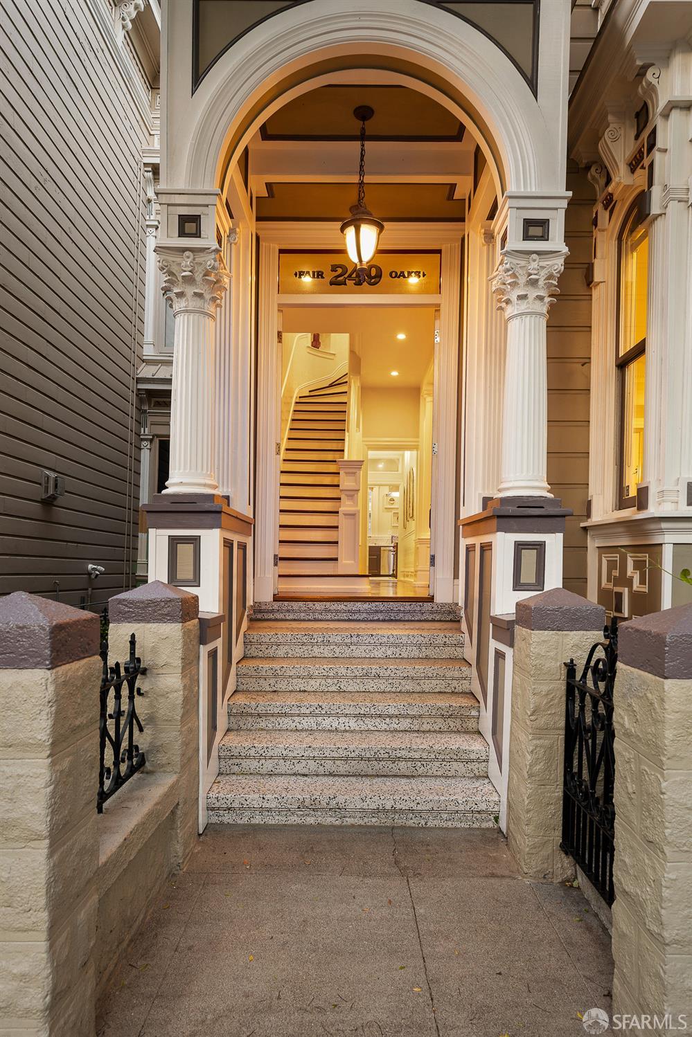 249 Fair Oaks Street