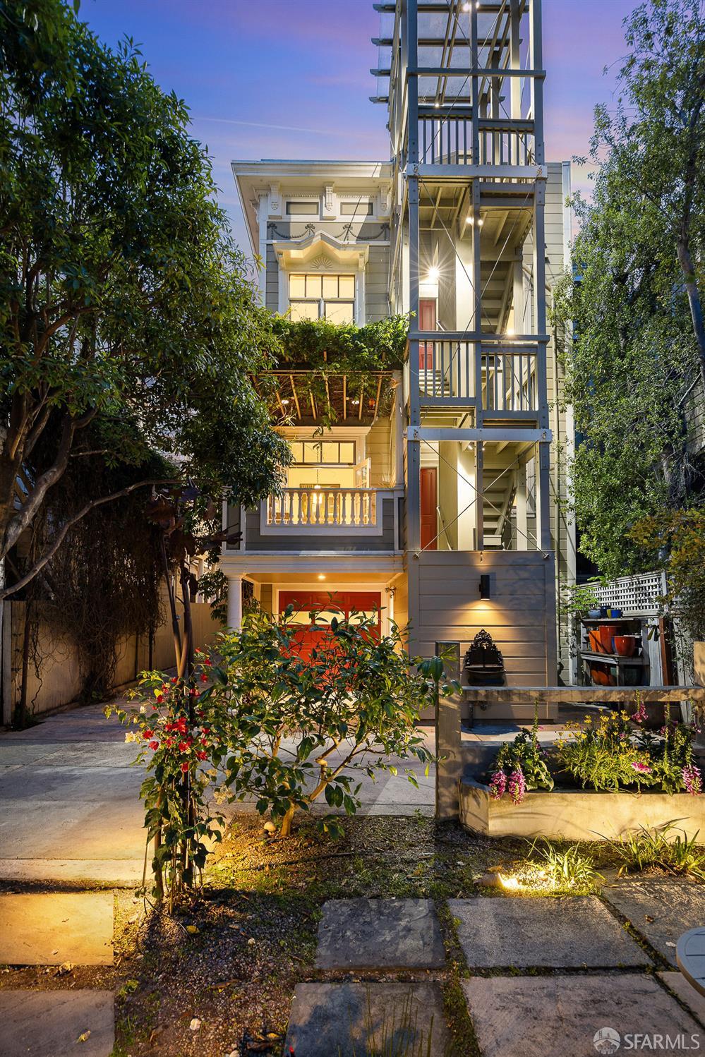 249 Fair Oaks Street