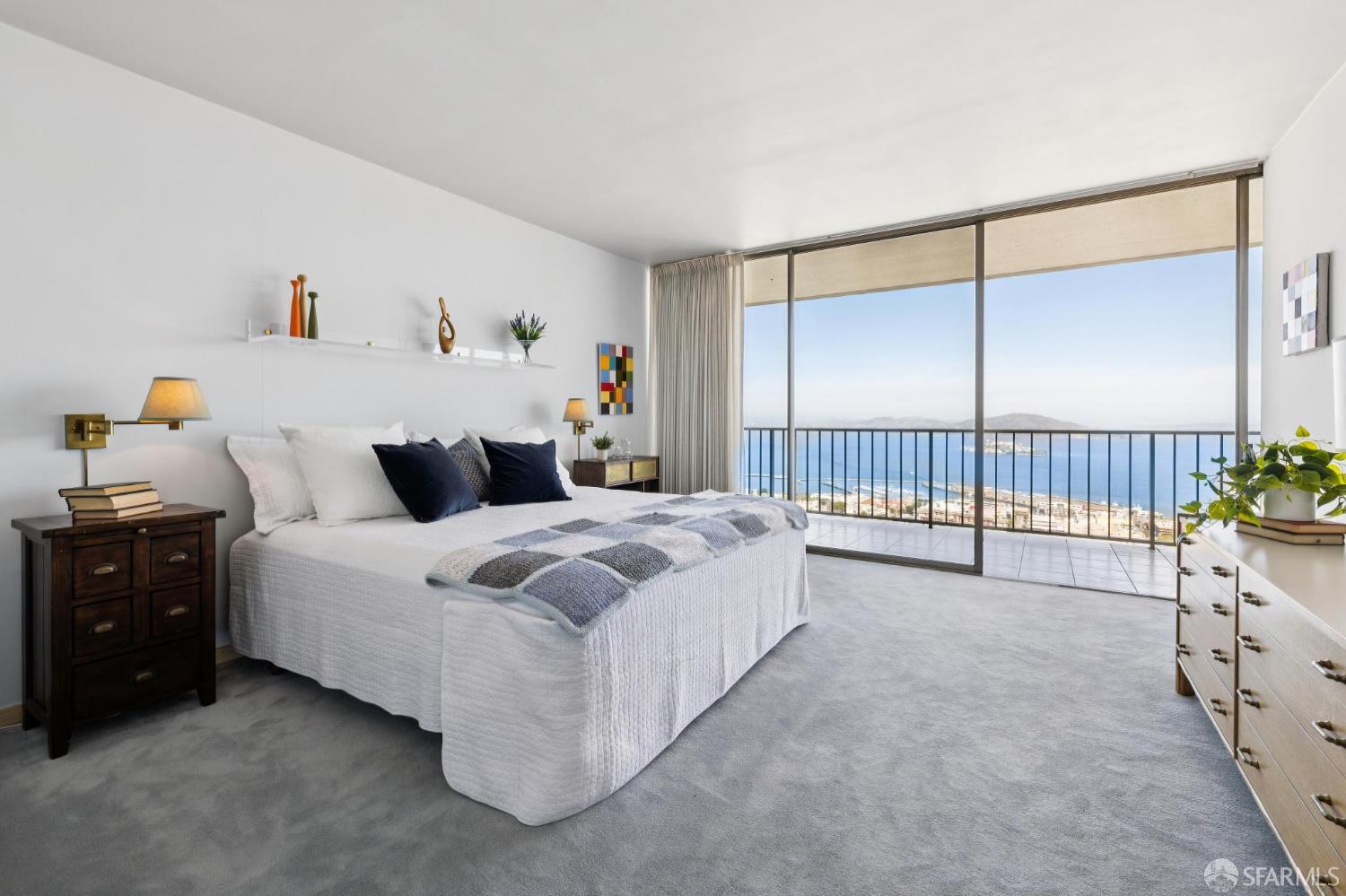 999 Green Street # 2605