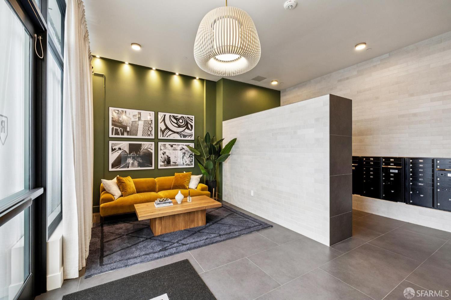 988 Harrison Street Unit: CL3