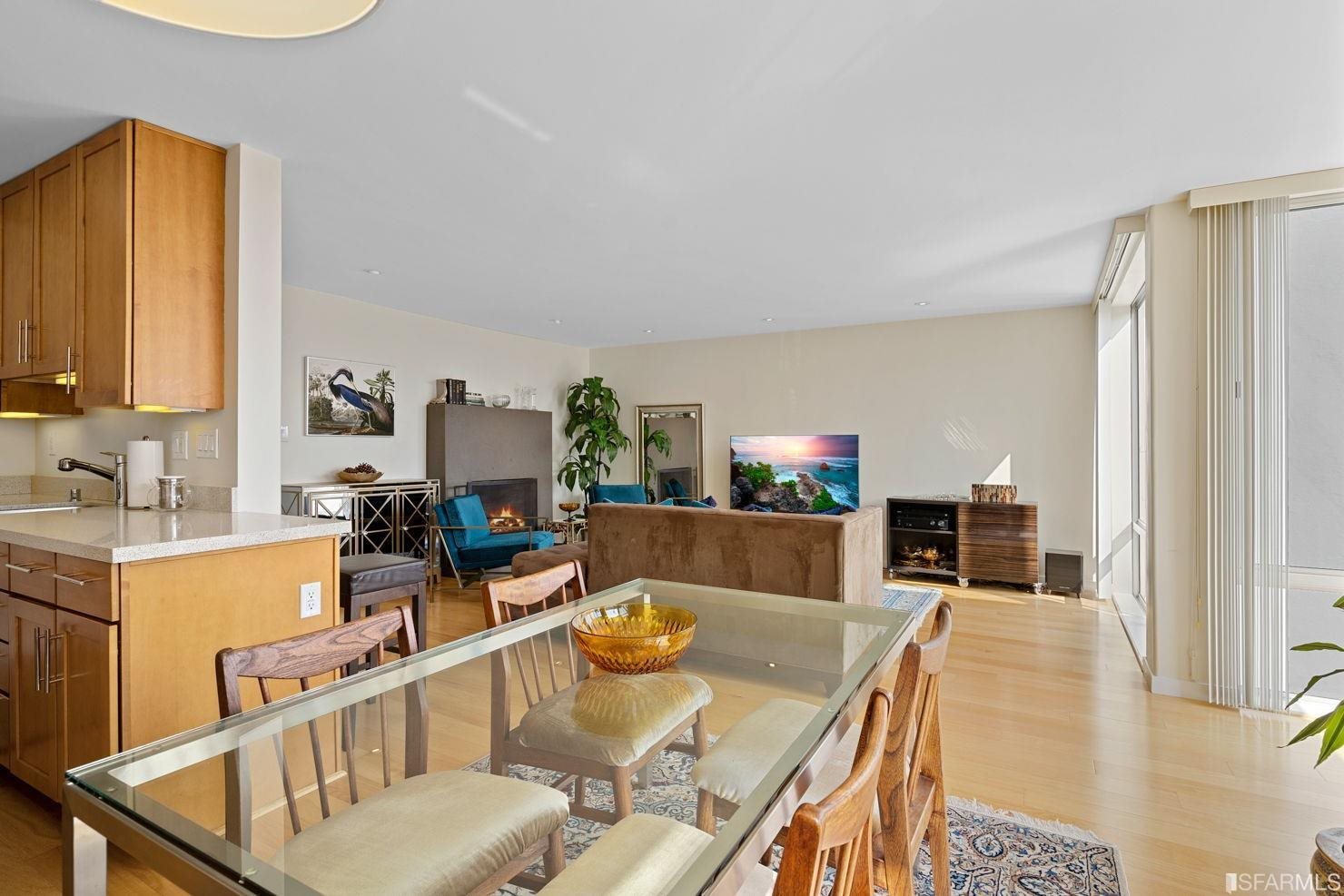 470 Collingwood Street # 2