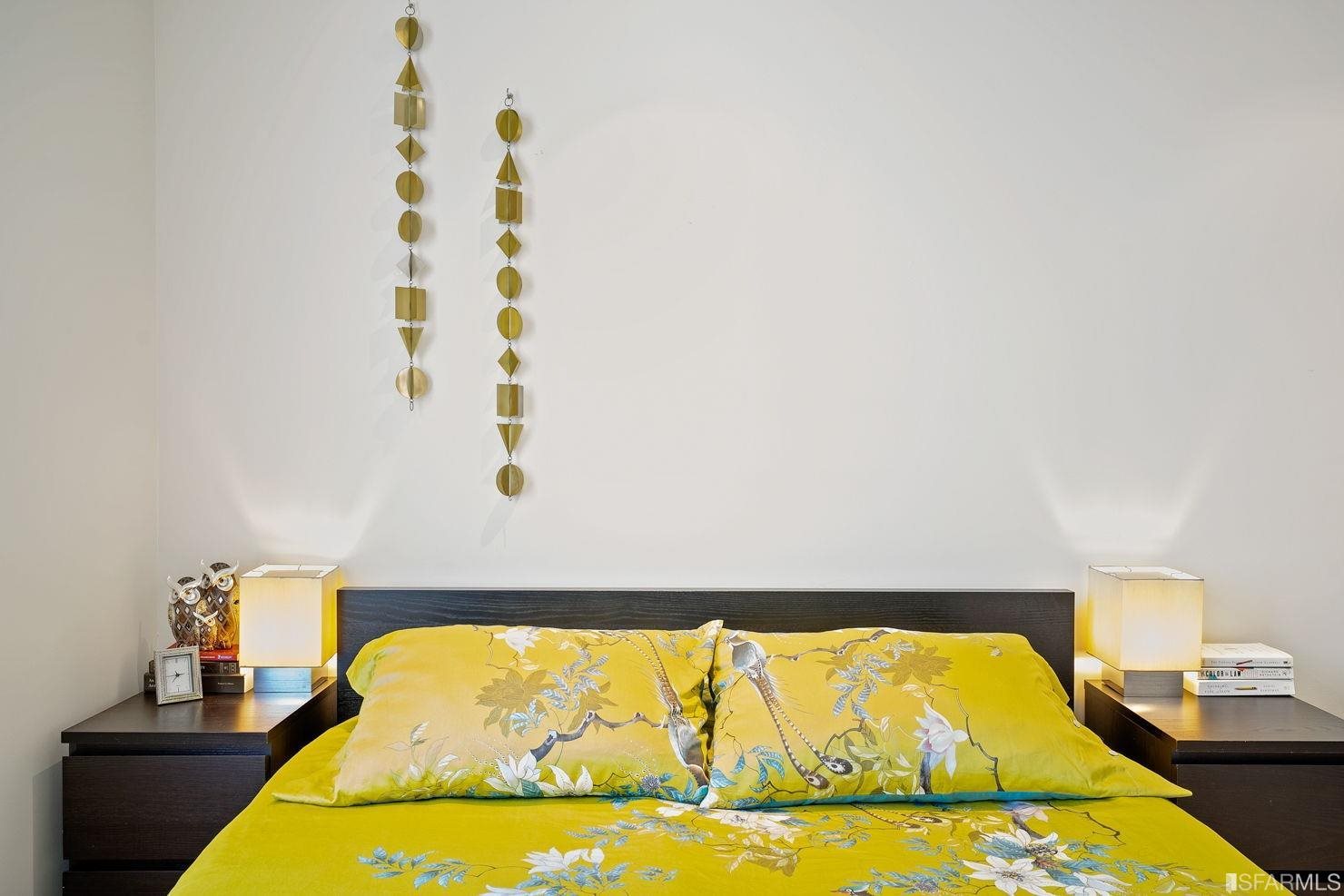 470 Collingwood Street # 2