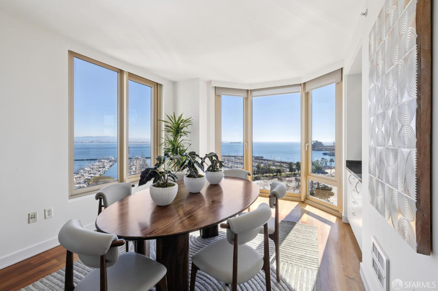 88 King Street # 1205