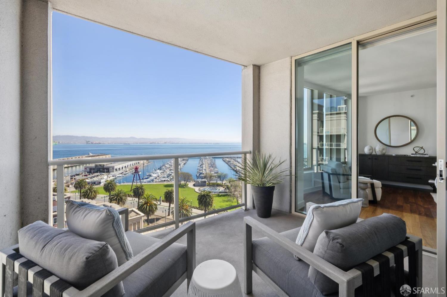 88 King Street # 1205