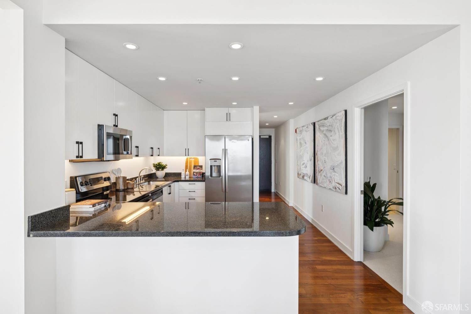 88 King Street # 1205