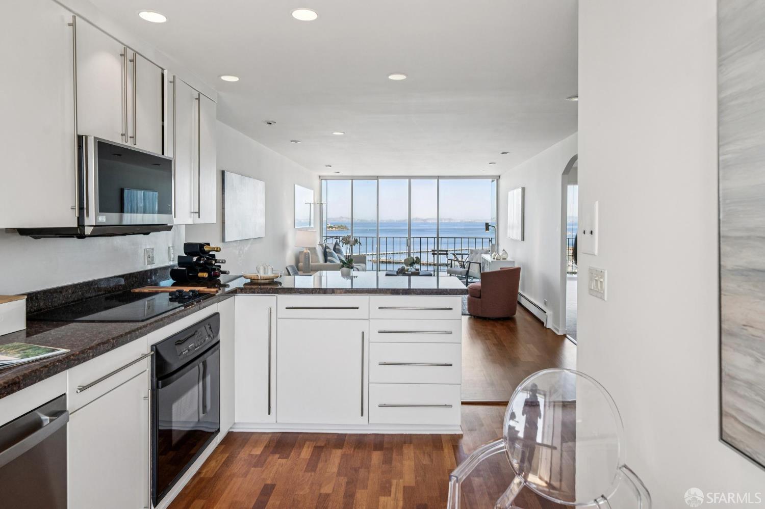 1000 North Point Street # 902