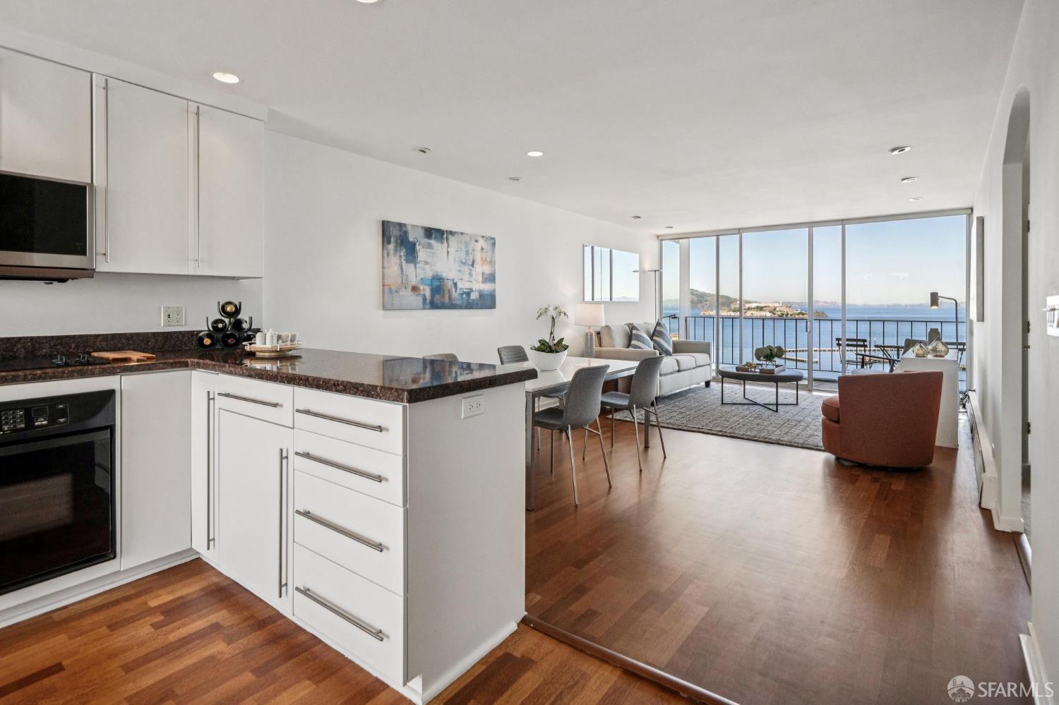 1000 North Point Street # 902