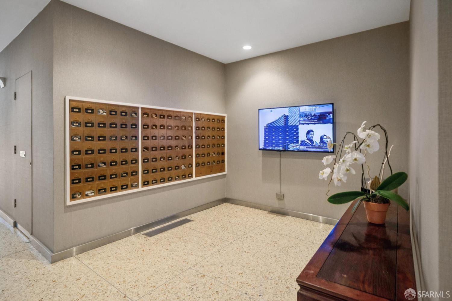 1000 North Point Street # 902