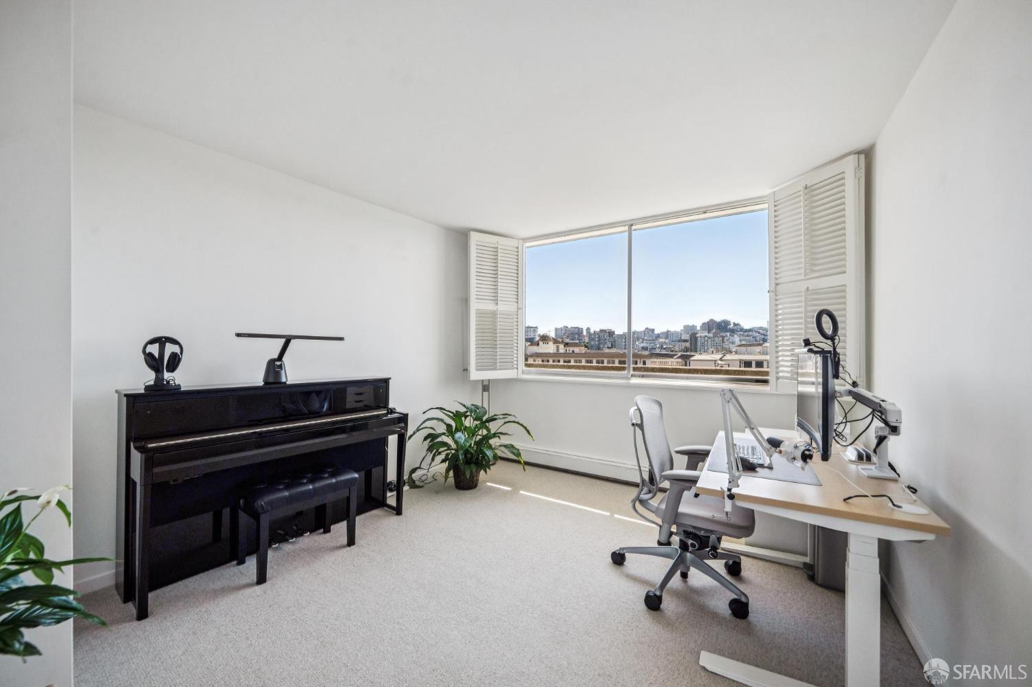 1000 North Point Street # 902