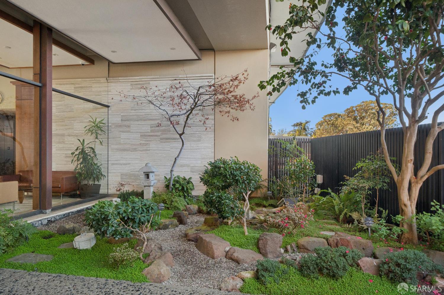 1000 North Point Street # 902