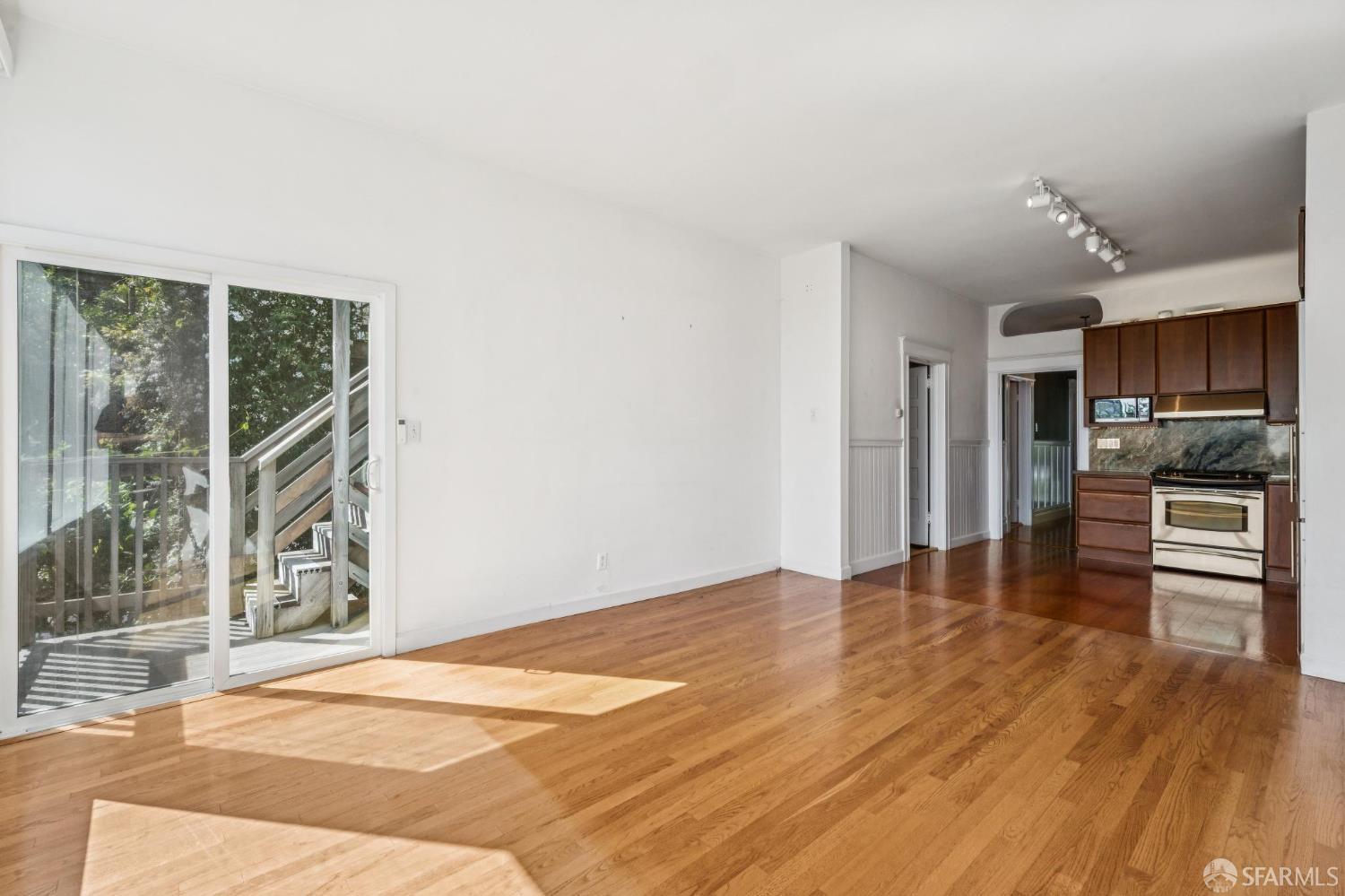 363-365 Texas Street