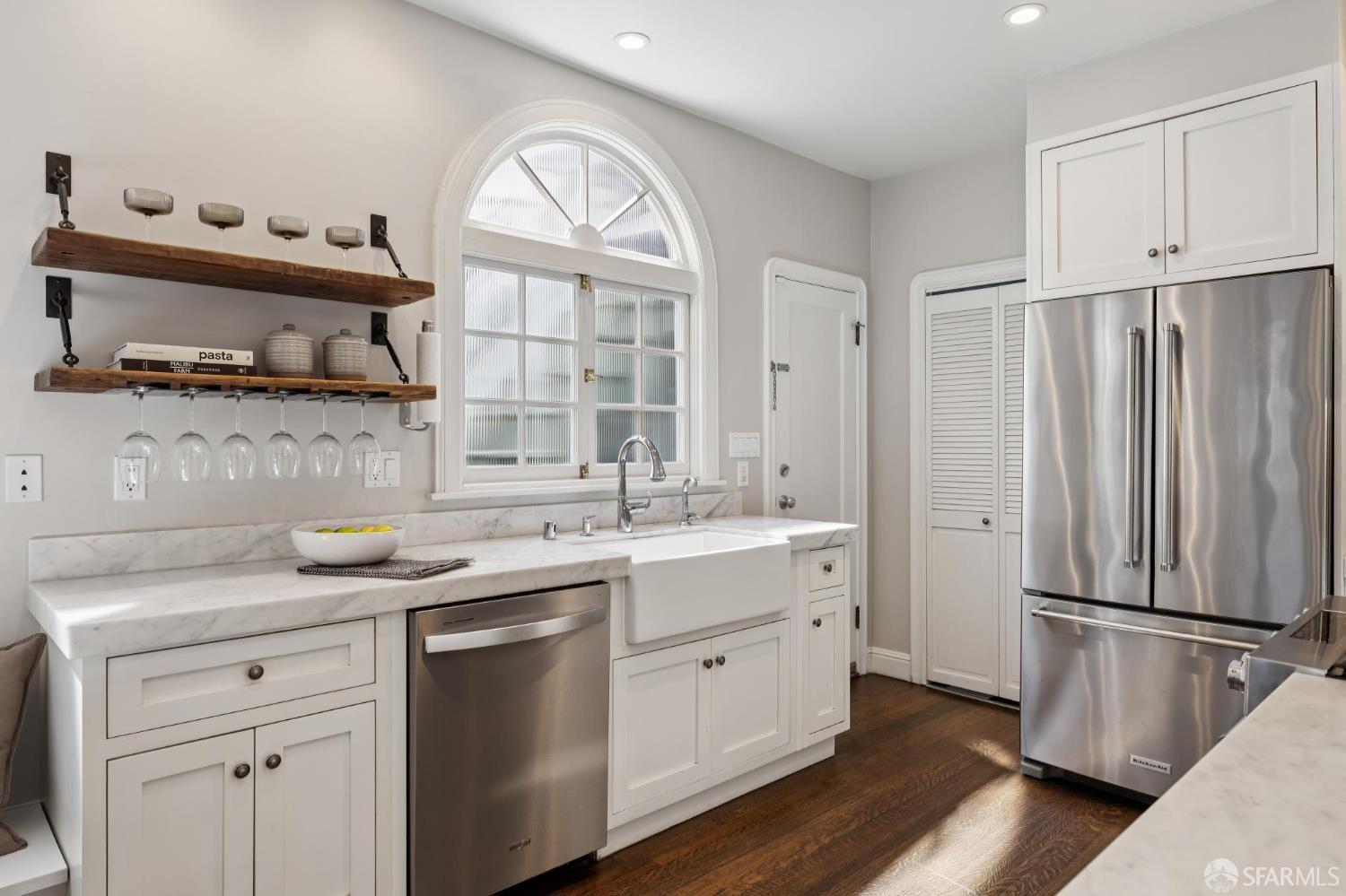 3319 Divisadero Street