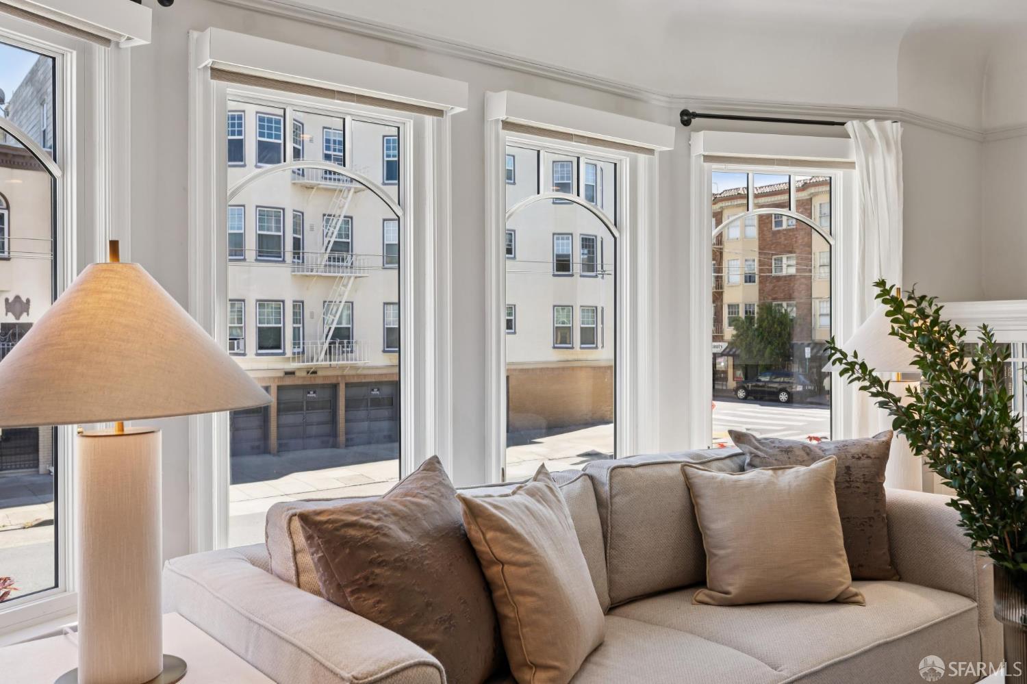 3319 Divisadero Street