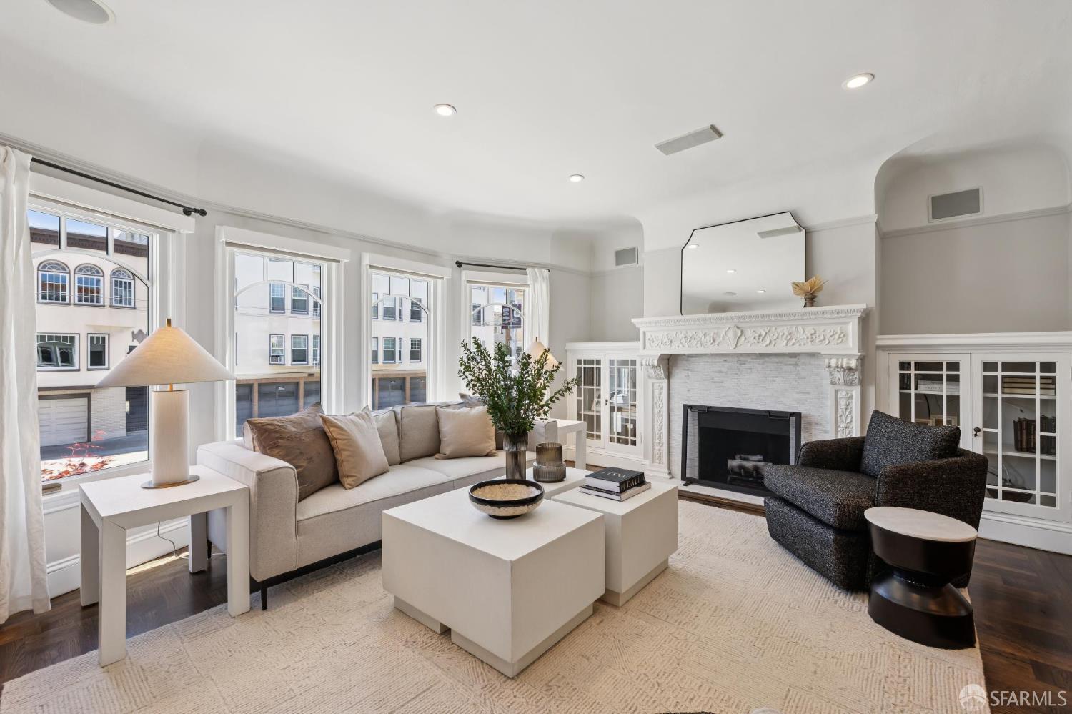 3319 Divisadero Street