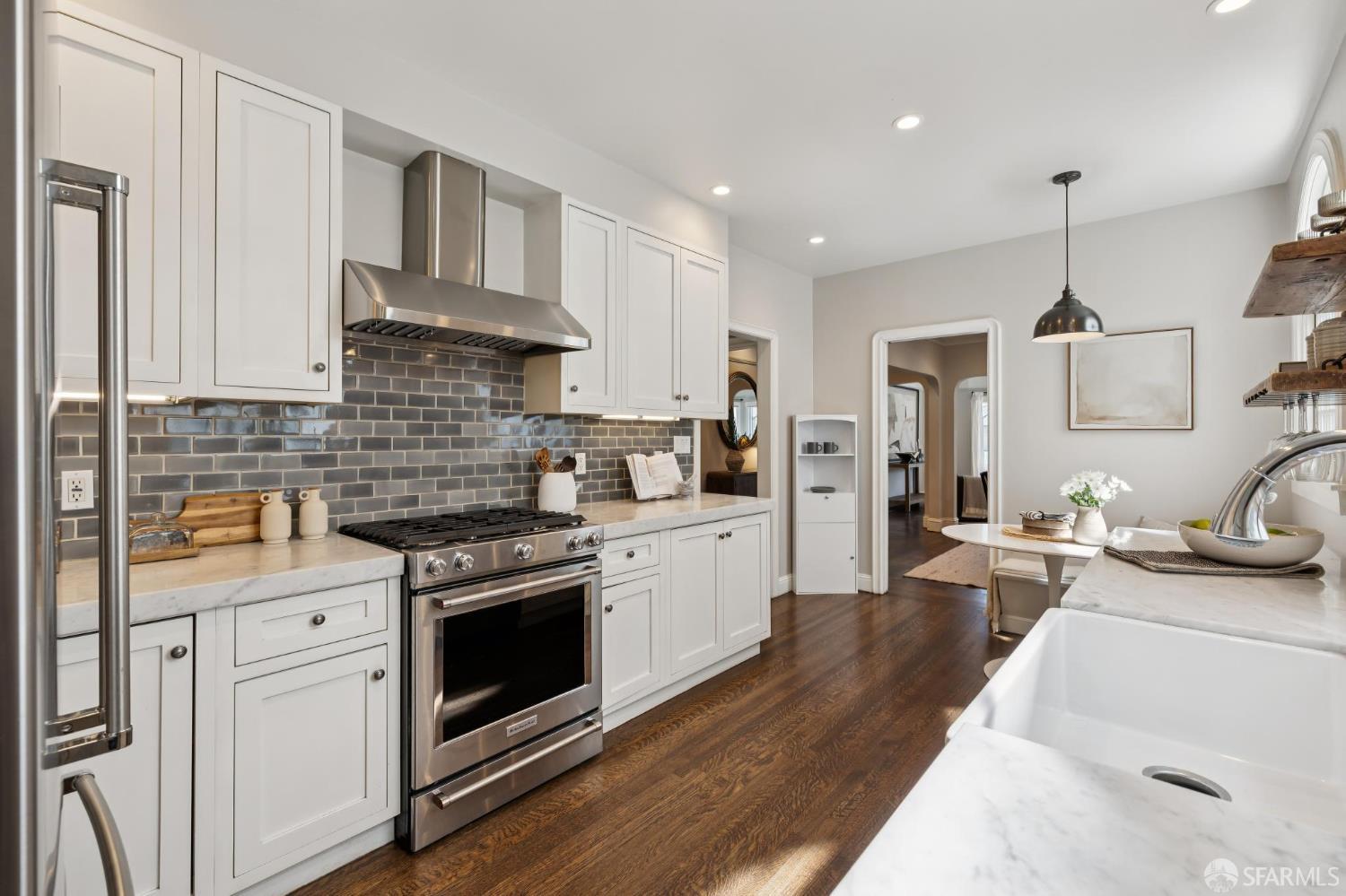 3319 Divisadero Street