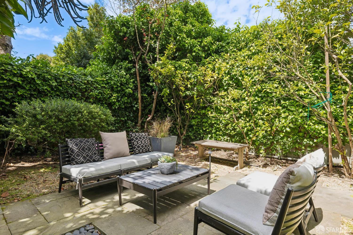 3319 Divisadero Street