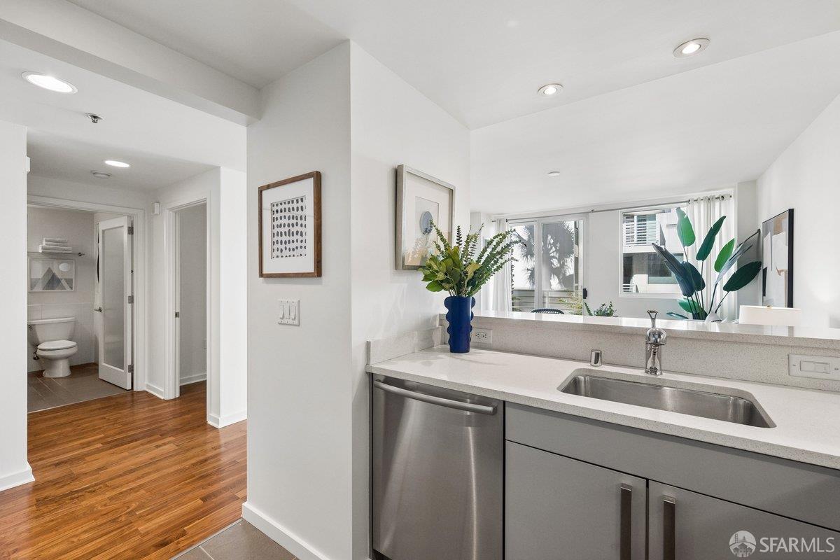 555 4th Street # 516