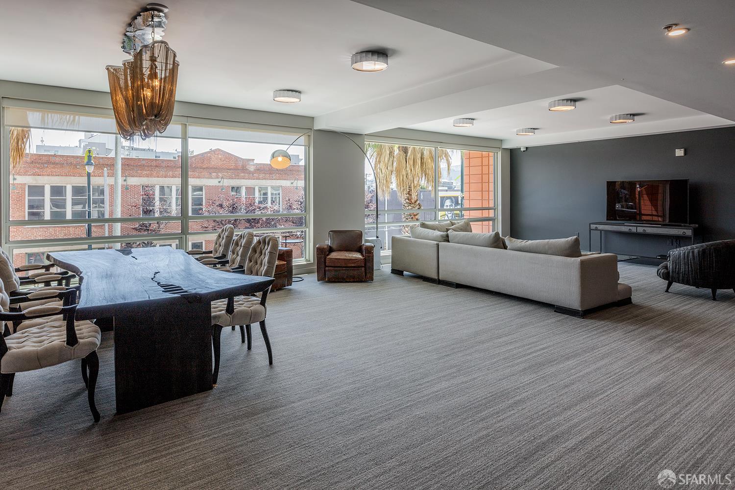 555 4th Street # 516