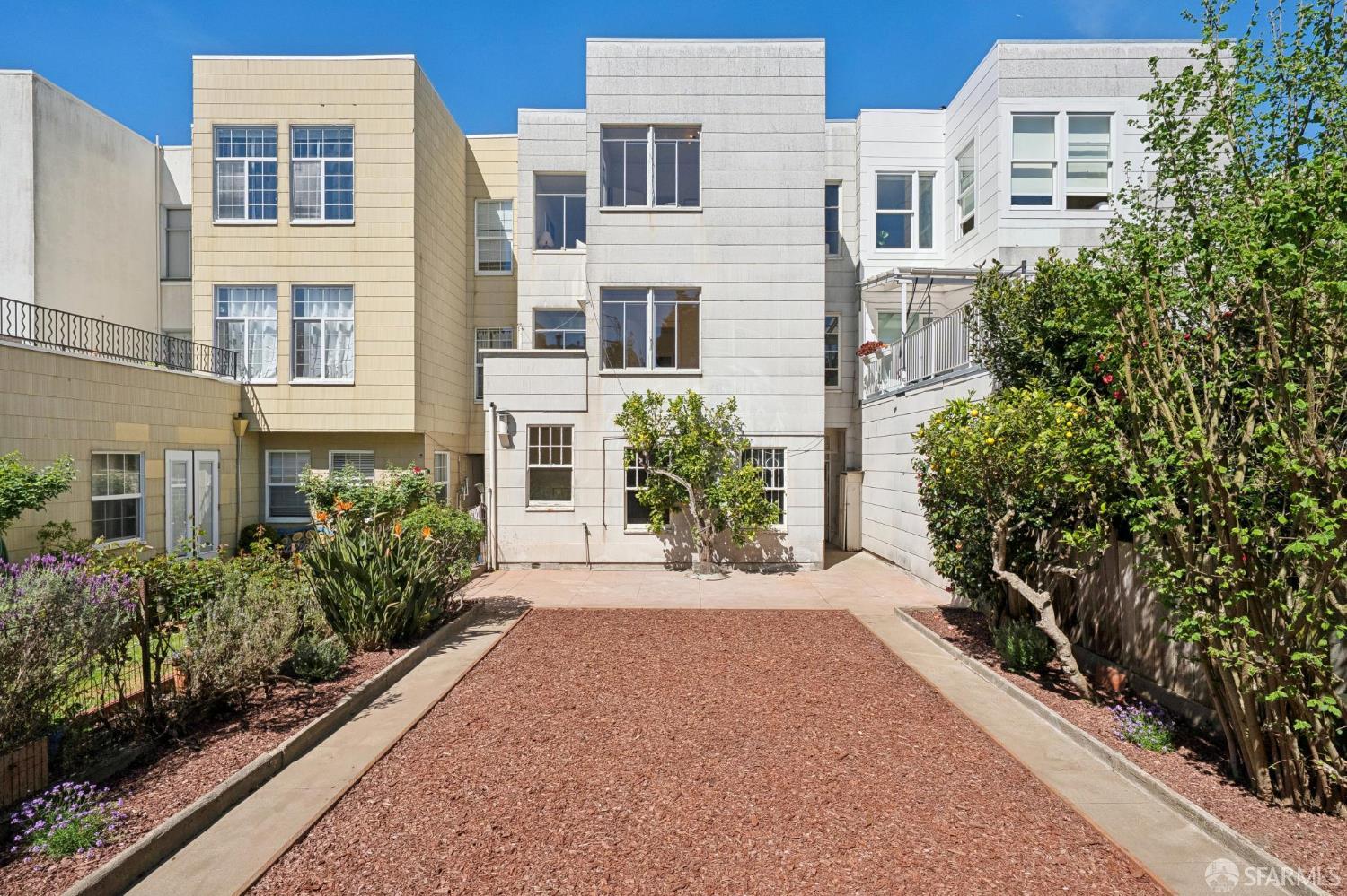 2335-2339 Bay Street