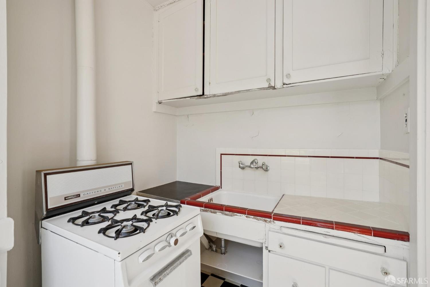 2335-2339 Bay Street