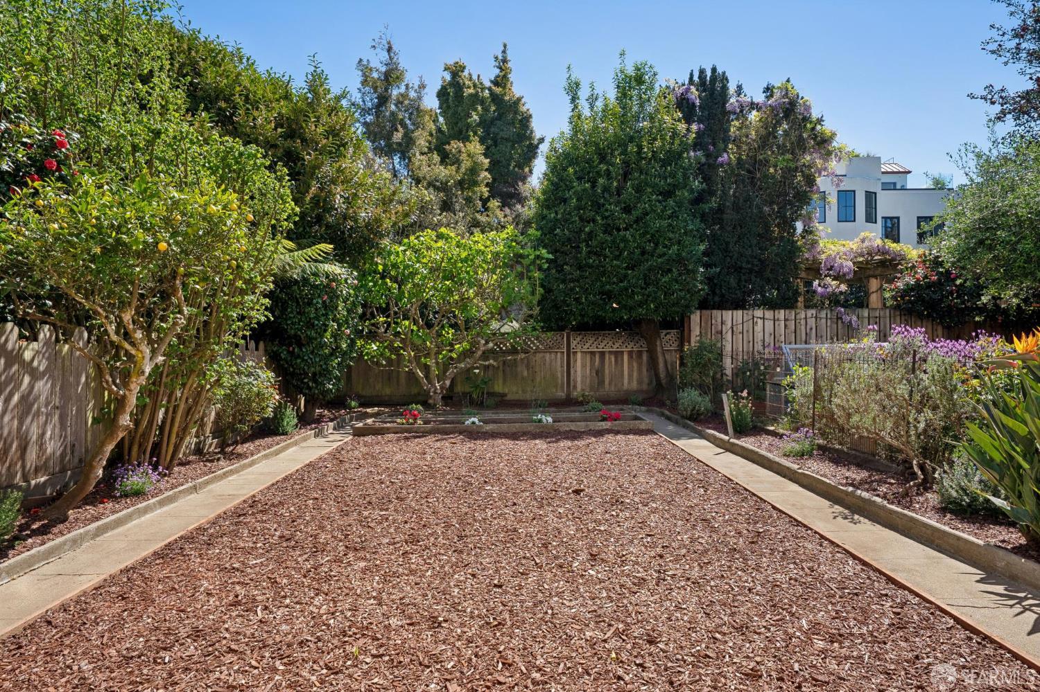 2335-2339 Bay Street