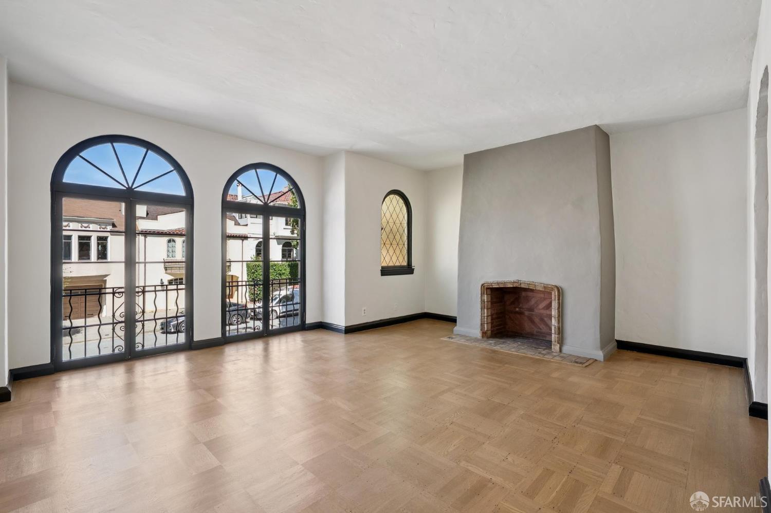 2335-2339 Bay Street