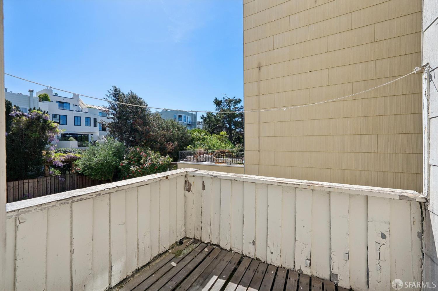 2335-2339 Bay Street