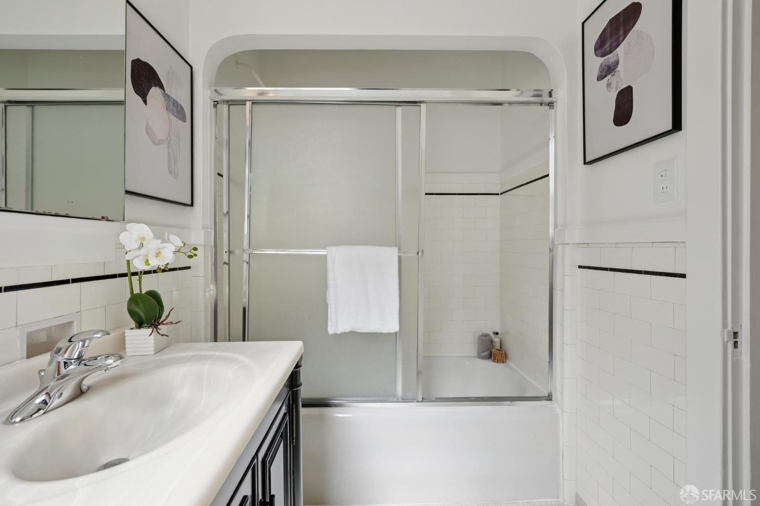 2335-2339 Bay Street