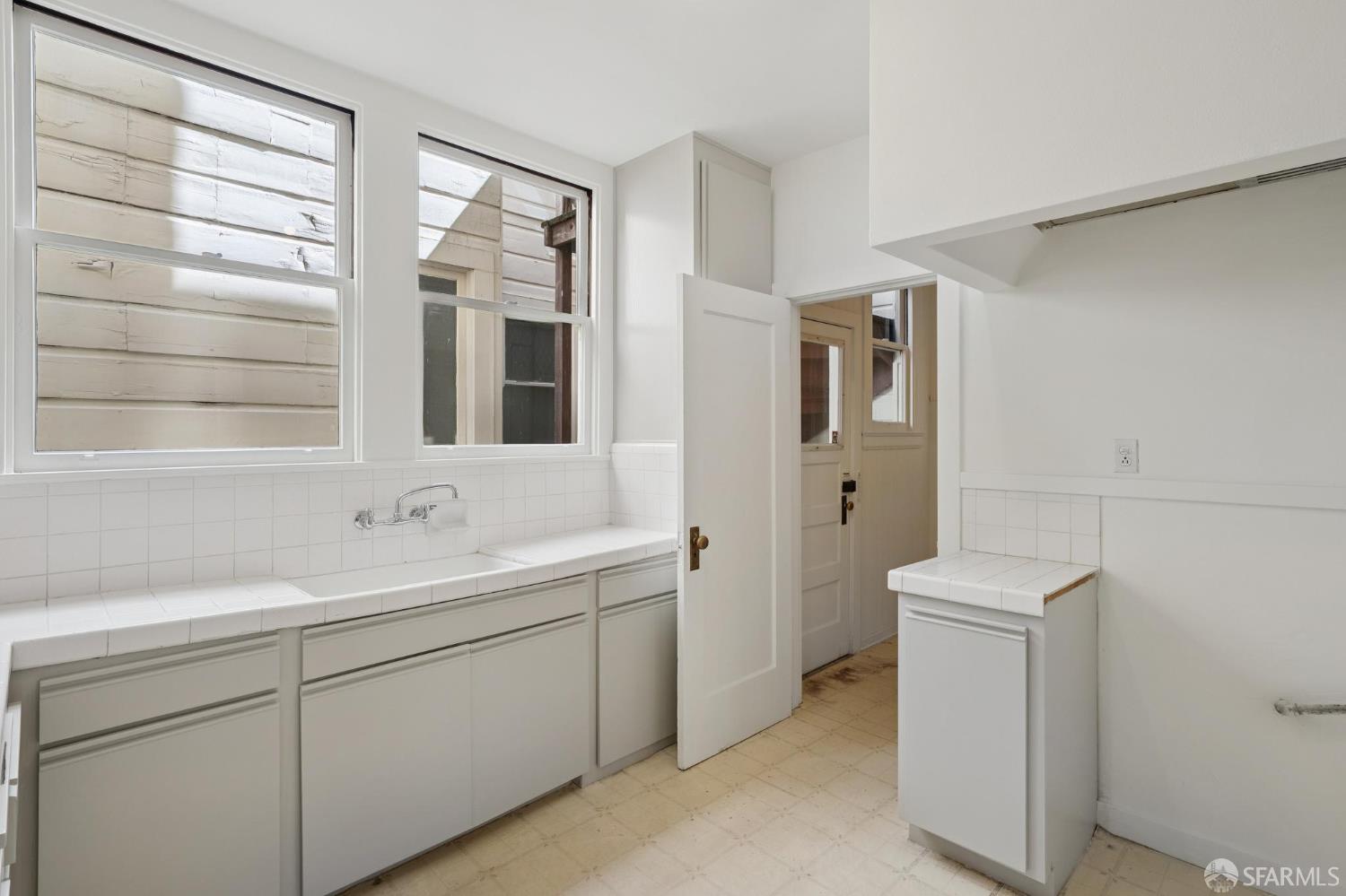 2335-2339 Bay Street