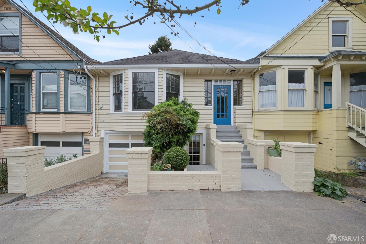 437 Staples Avenue