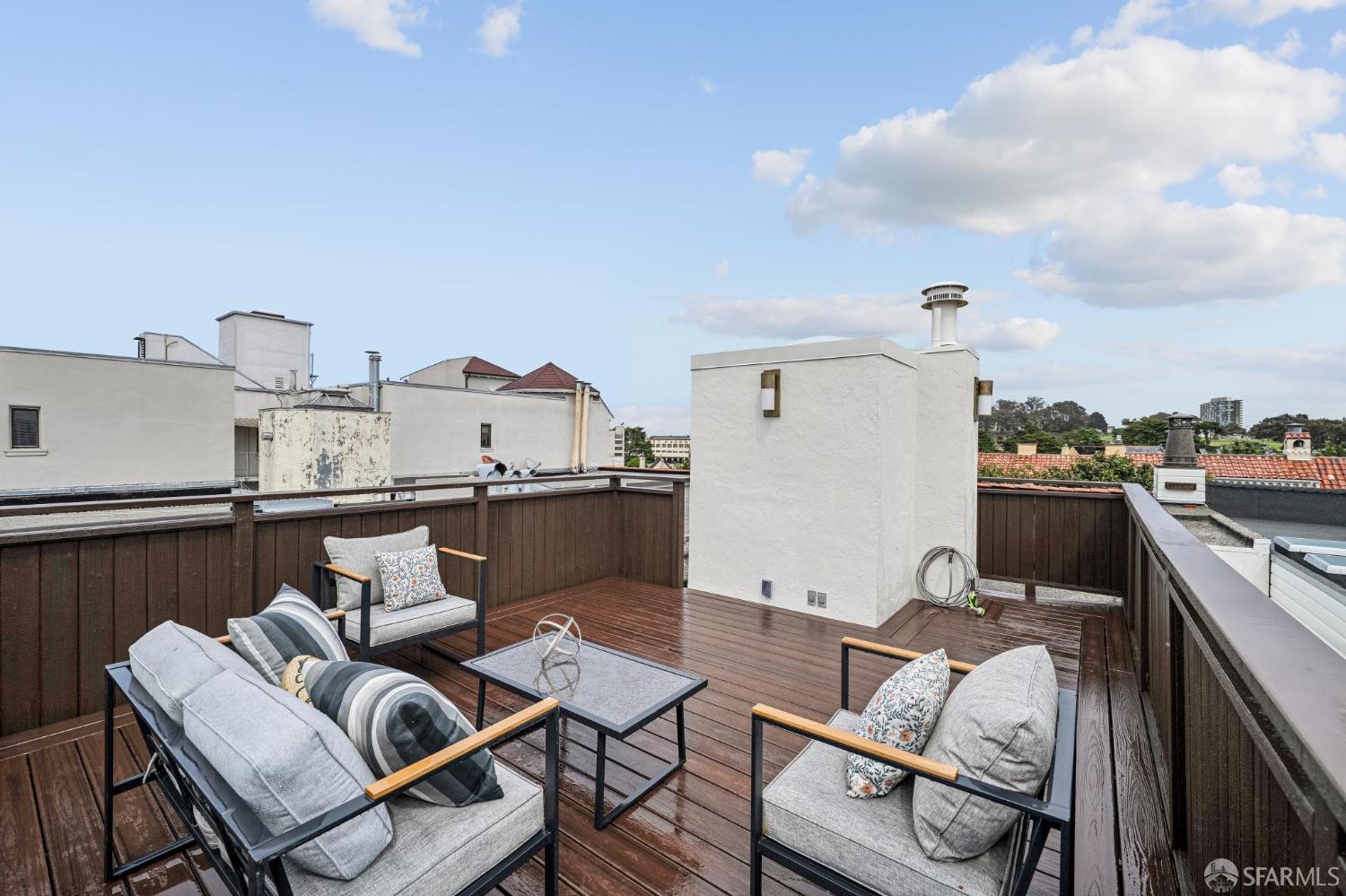 3731 Webster Street # 3733