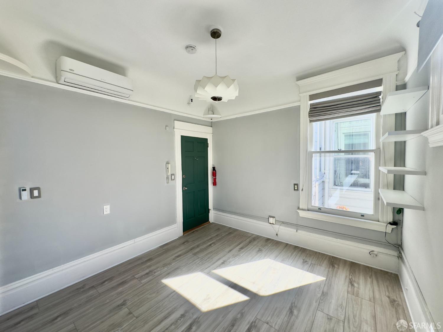 360 Lily Street # 10
