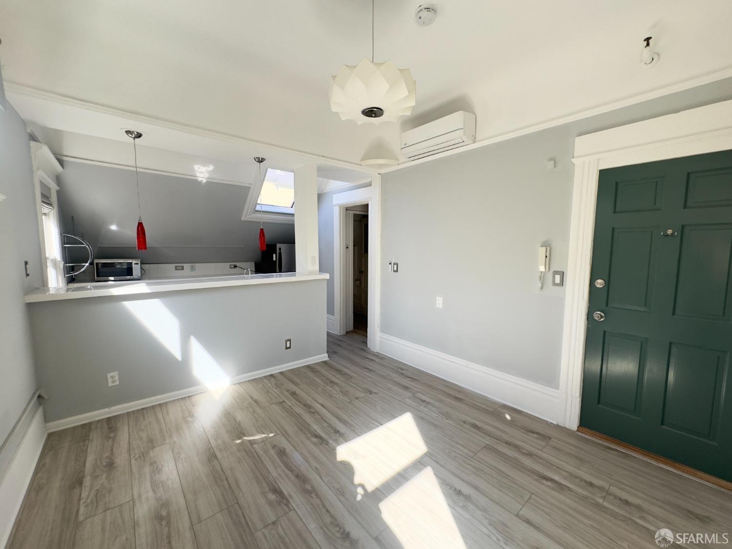 360 Lily Street # 10