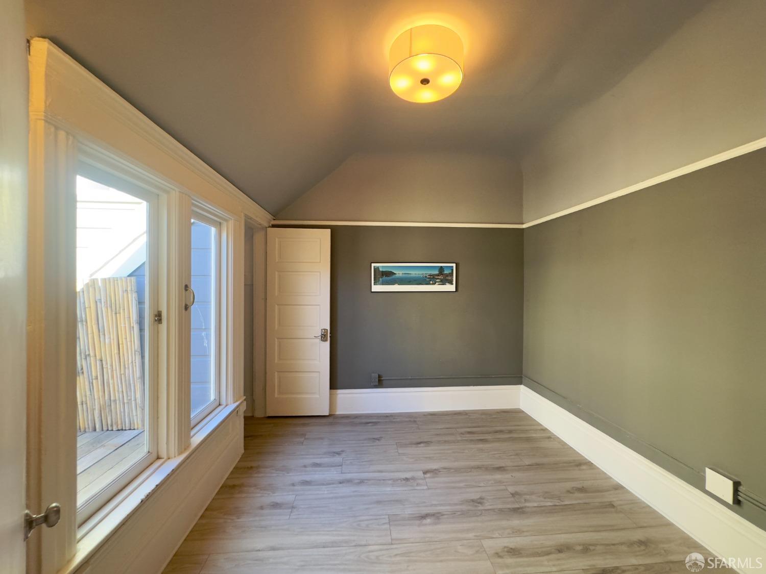 360 Lily Street # 10