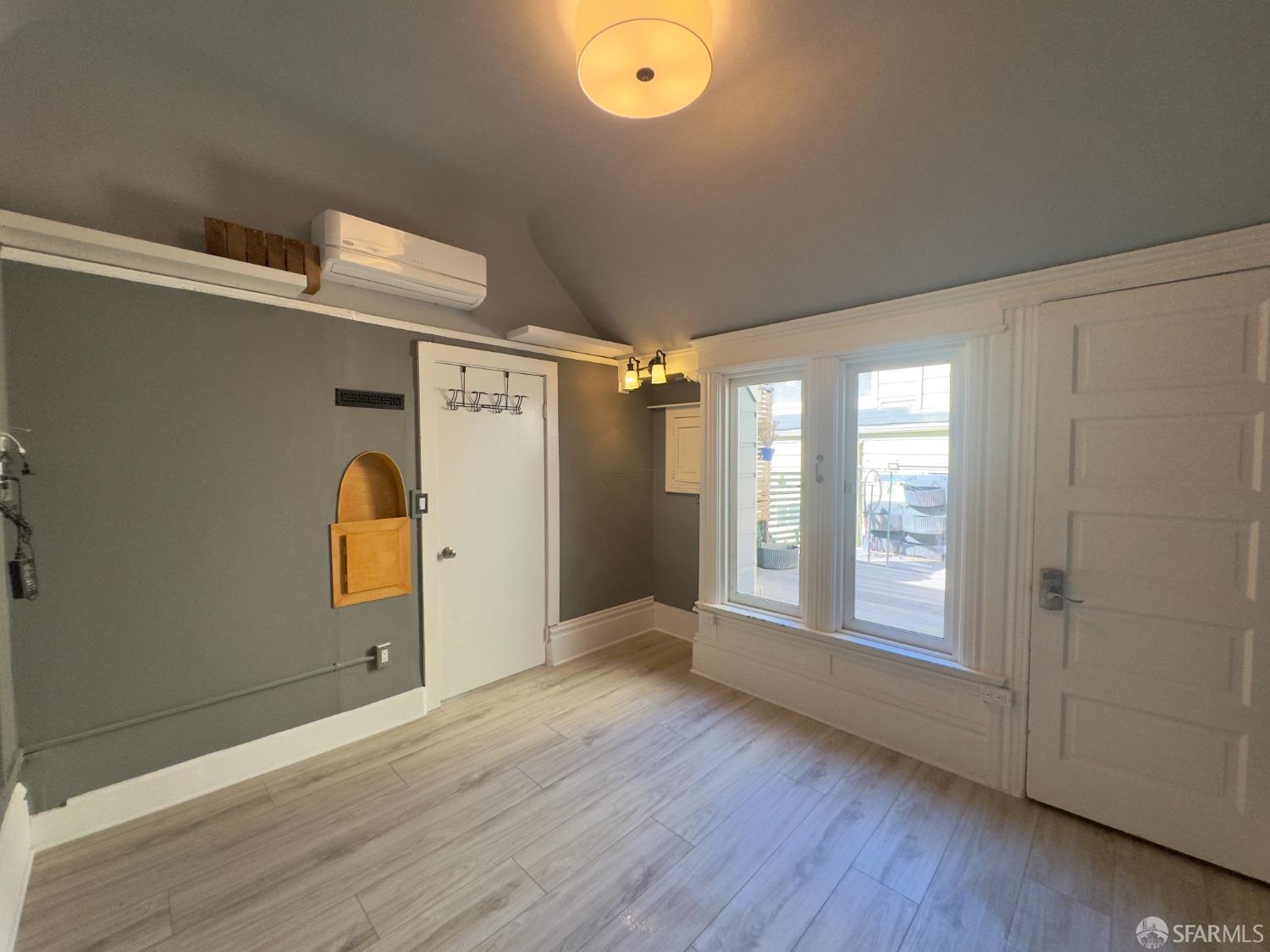 360 Lily Street # 10