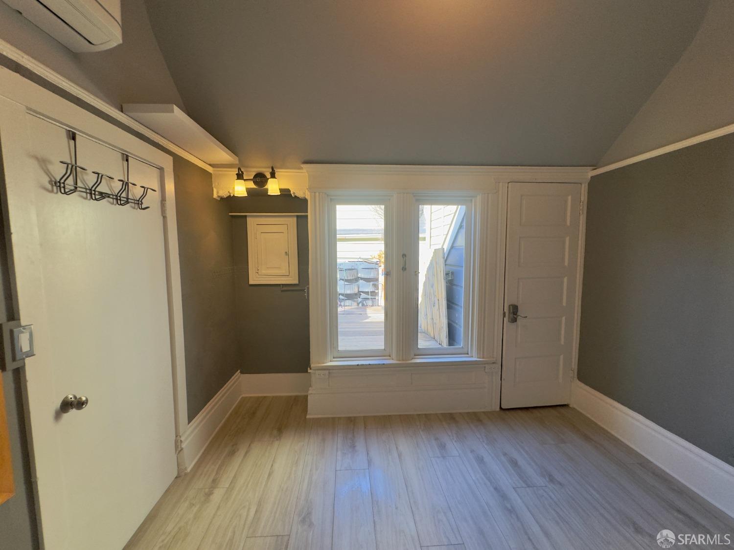 360 Lily Street # 10